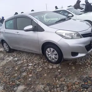 Toyota Vitz, 2012