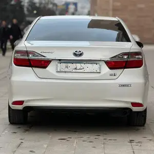 Toyota Camry, 2015