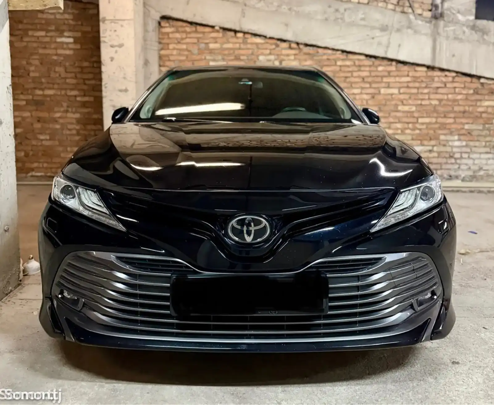 Toyota Camry, 2018-1