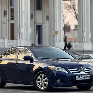 Toyota Camry, 2010