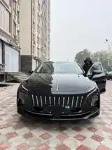 Hongqi E-QM5, 2024-13