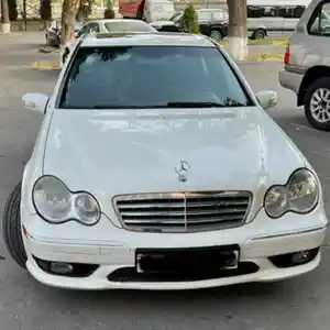 Лобовое стекло от Mercedes Benz W203