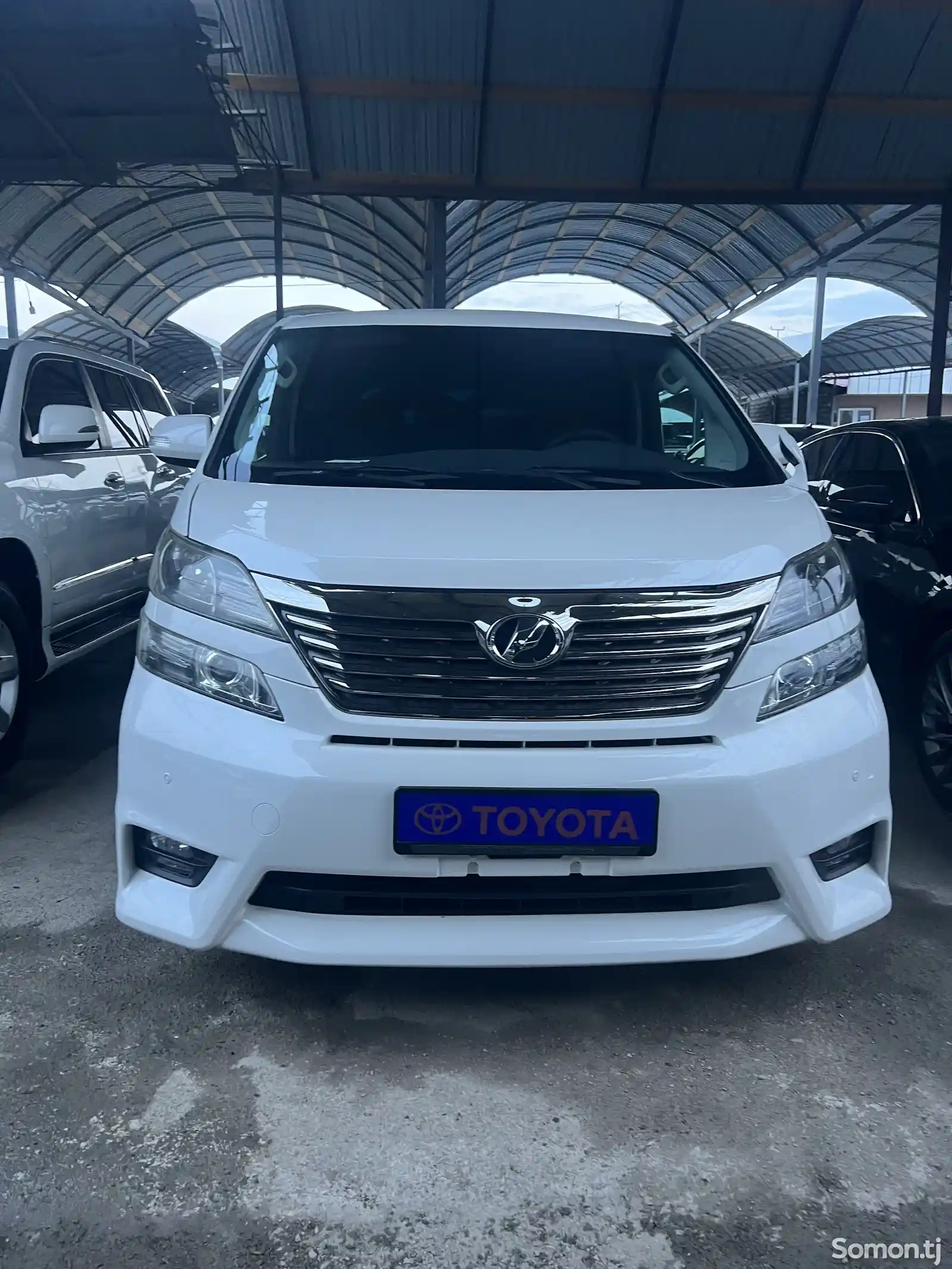 Toyota Vellfire, 2010-1