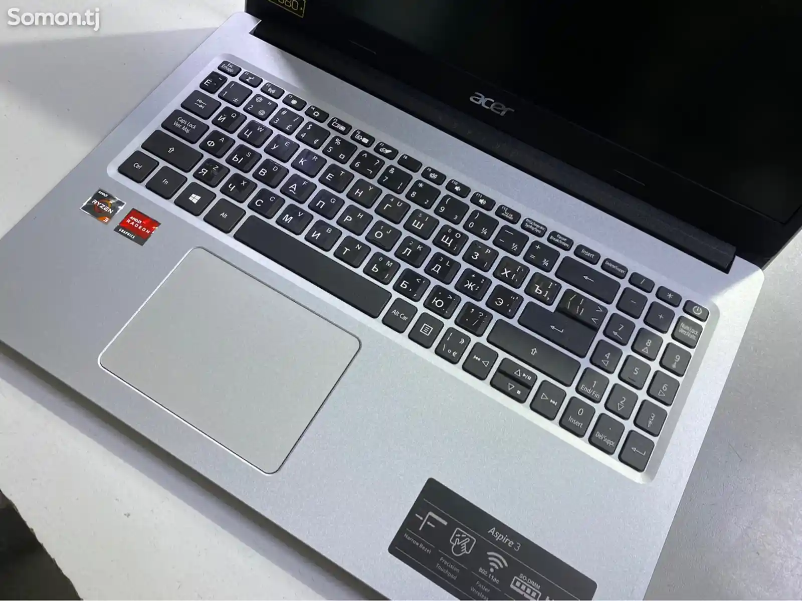 Ноутбук ryzen5-3500u ozu16 ssd256-3
