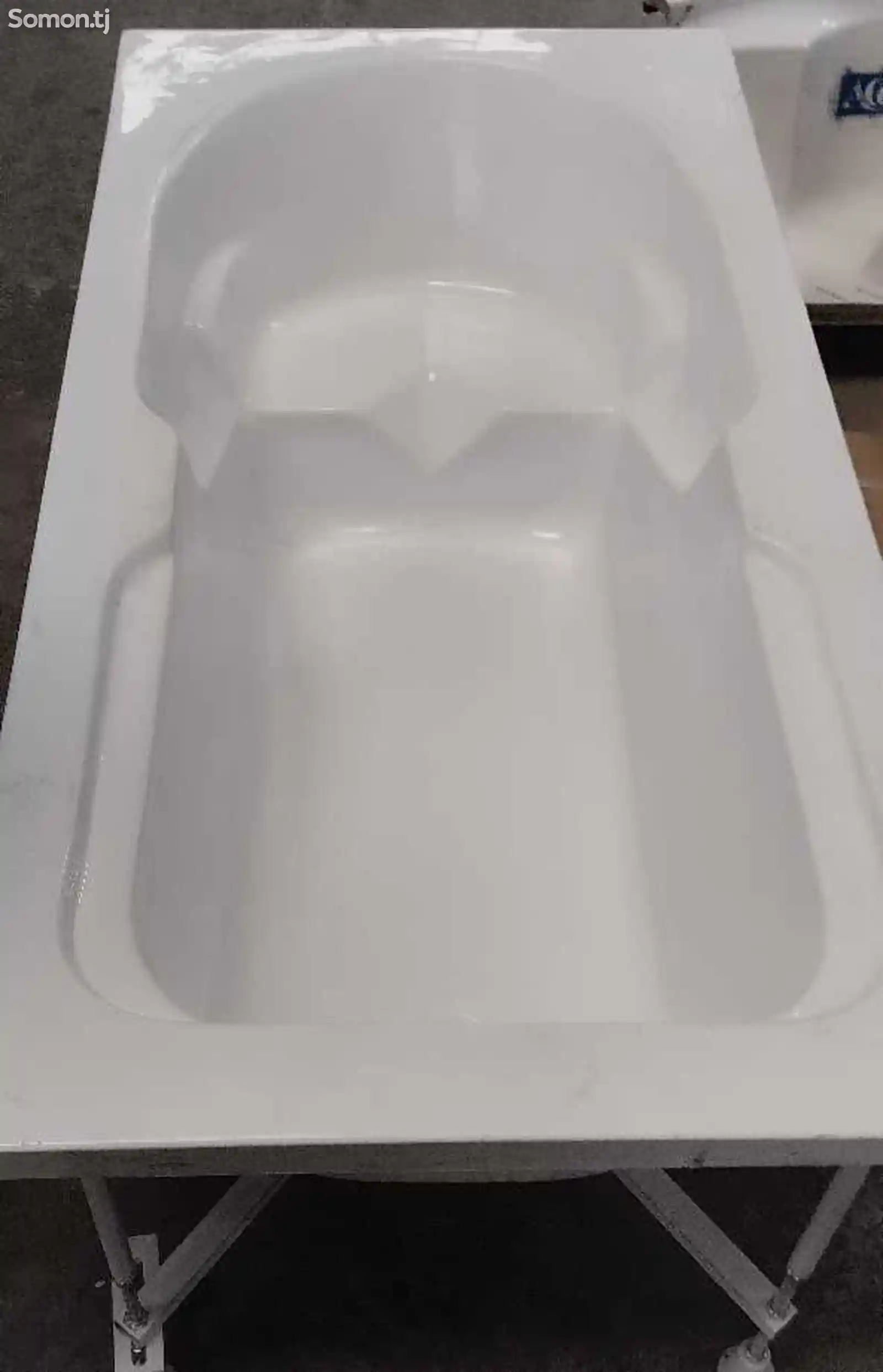 Акриловая ванна со сиденьем