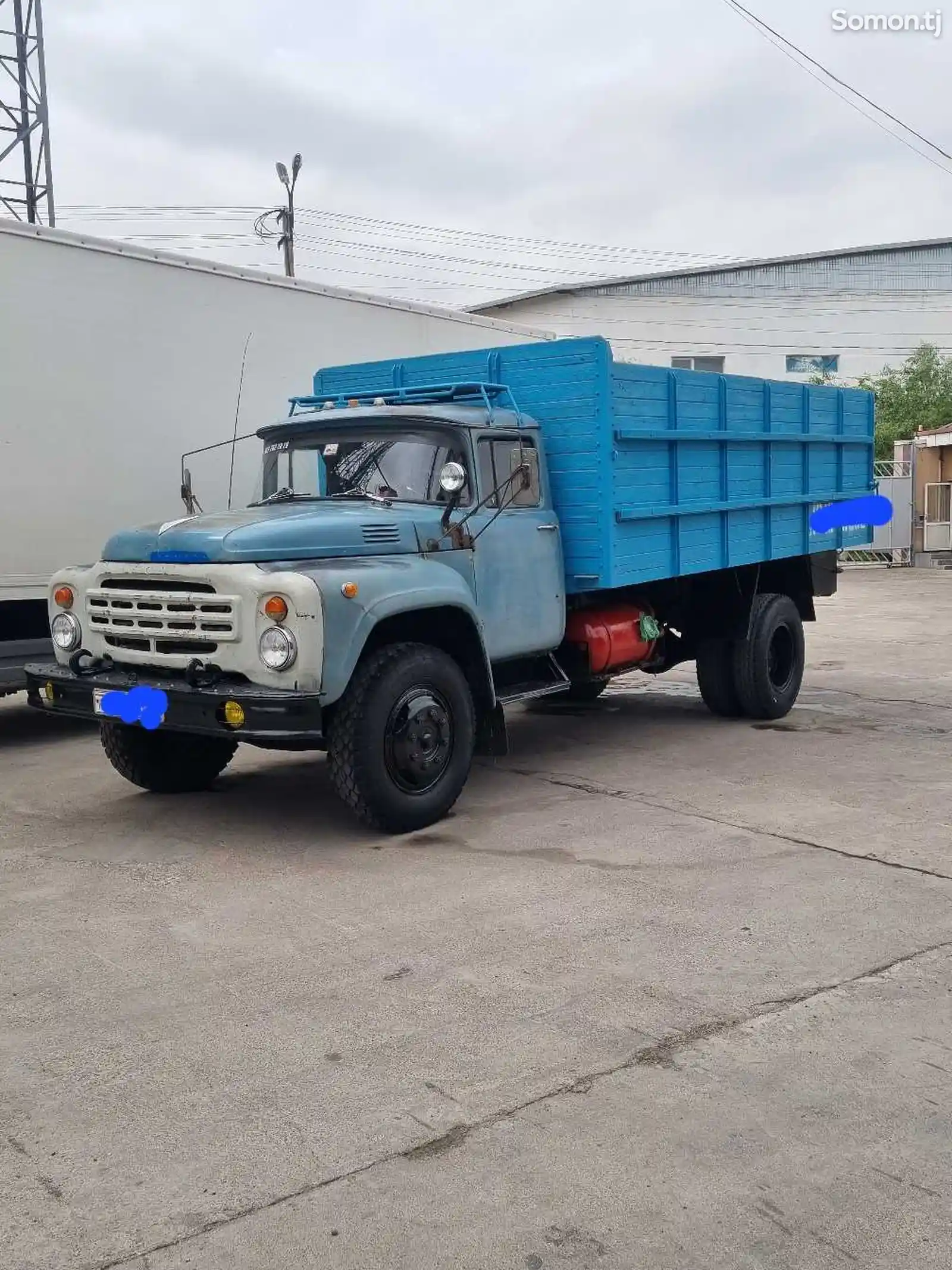 Бортовой грузовик Зил , 1990-4