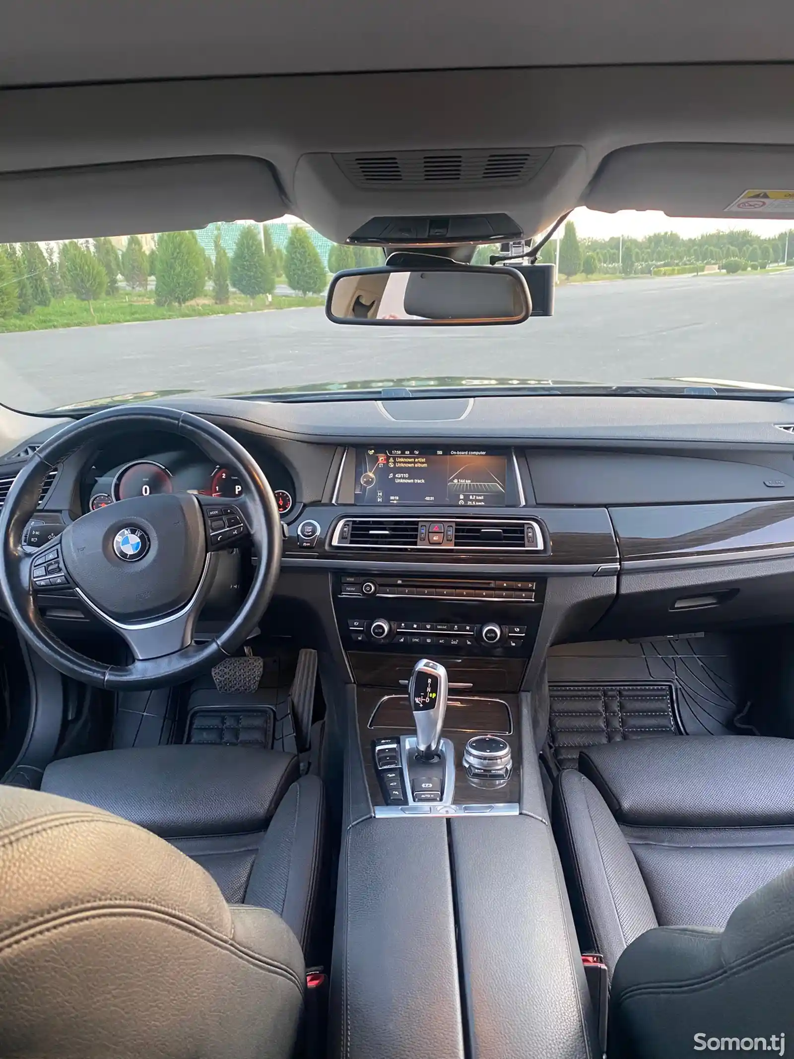 BMW 7 series, 2015-11