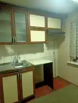 Комната в 3-комн. квартире, 2 этаж, 65м², 20мкр, дом 19-2