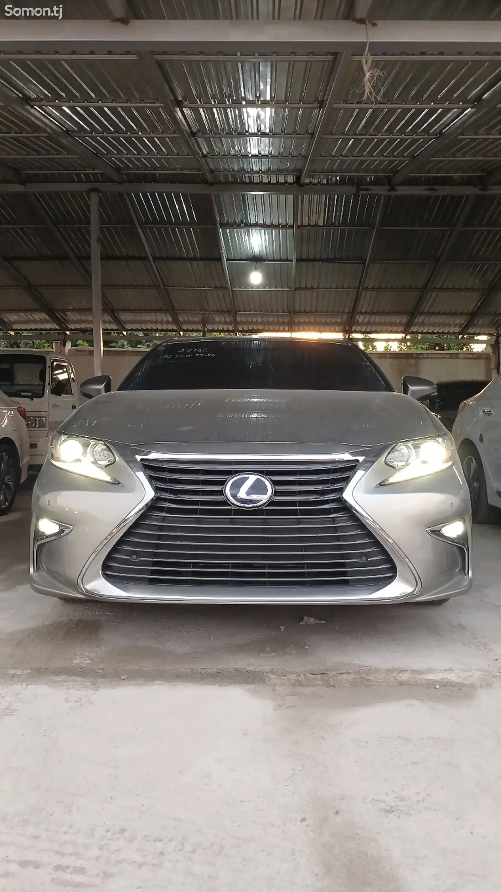 Lexus ES series, 2016-12