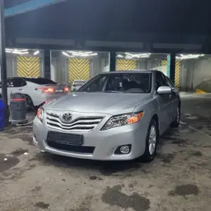 Toyota Camry, 2011