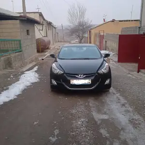 Hyundai Elantra, 2012