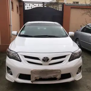 Toyota Corolla, 2012