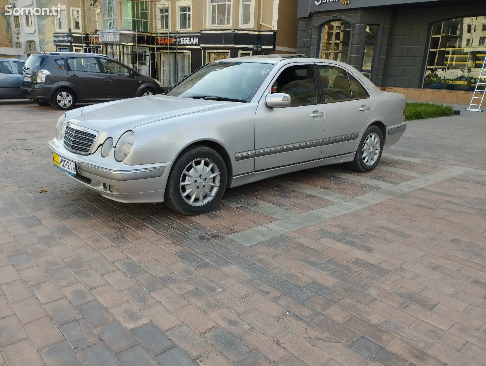 Mercedes-Benz E class, 2002-3