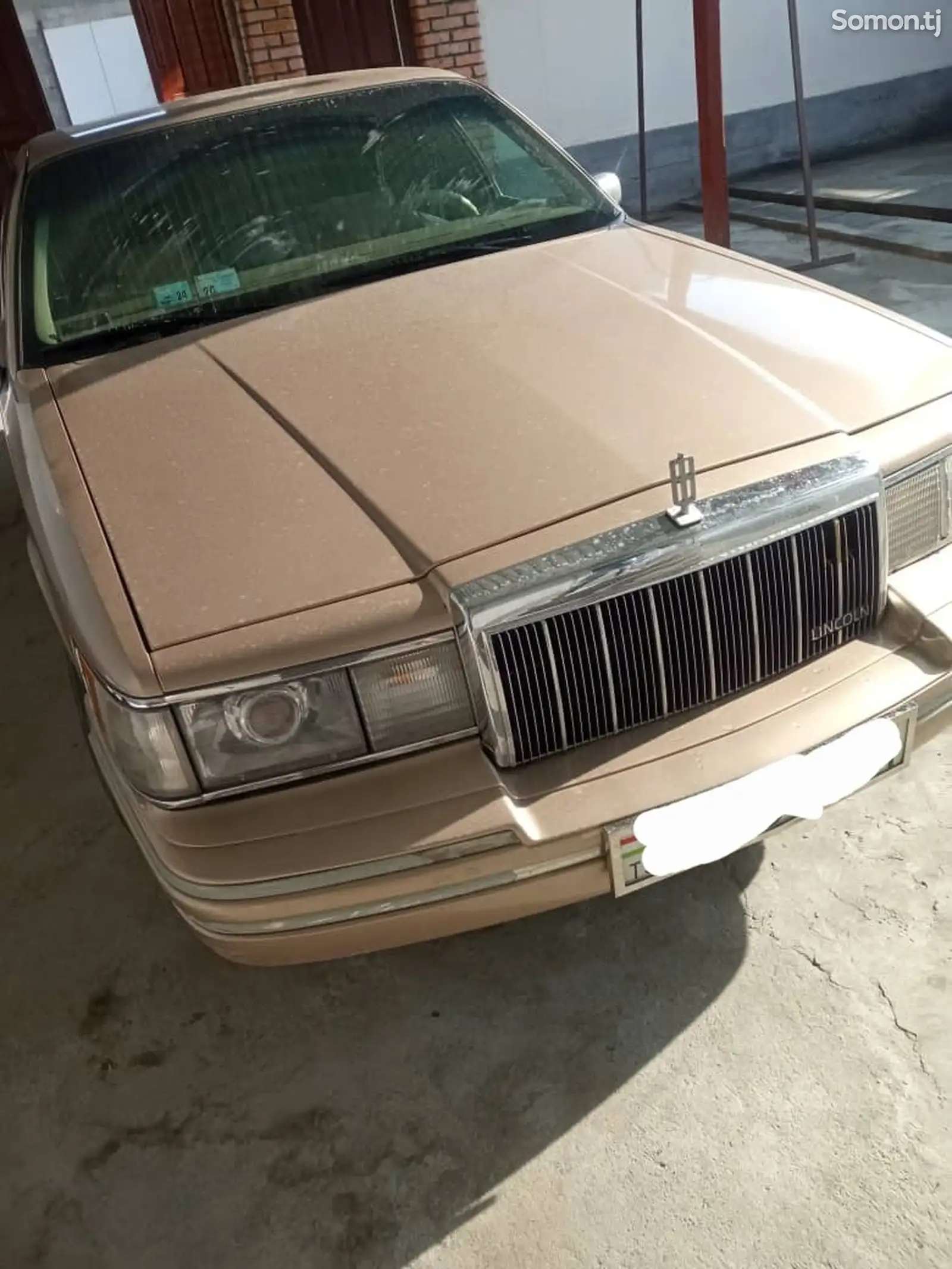 Lincoln Town Car, 1992-1