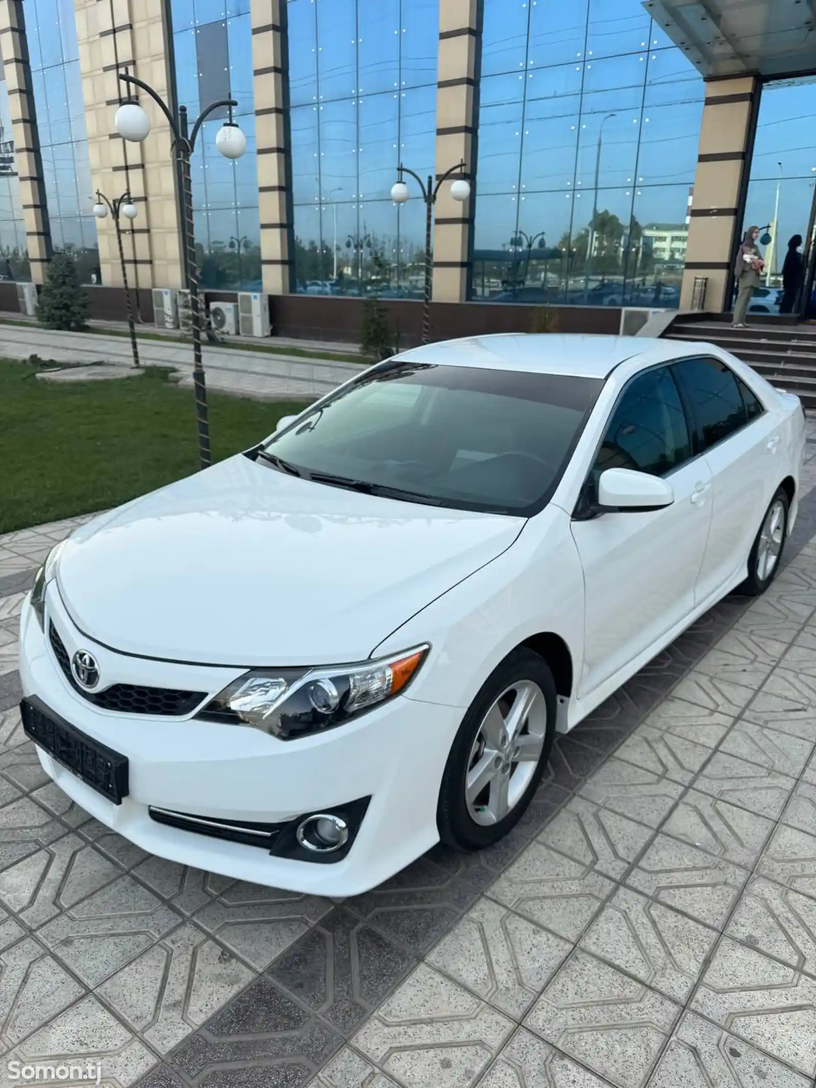 Toyota Camry, 2012-1