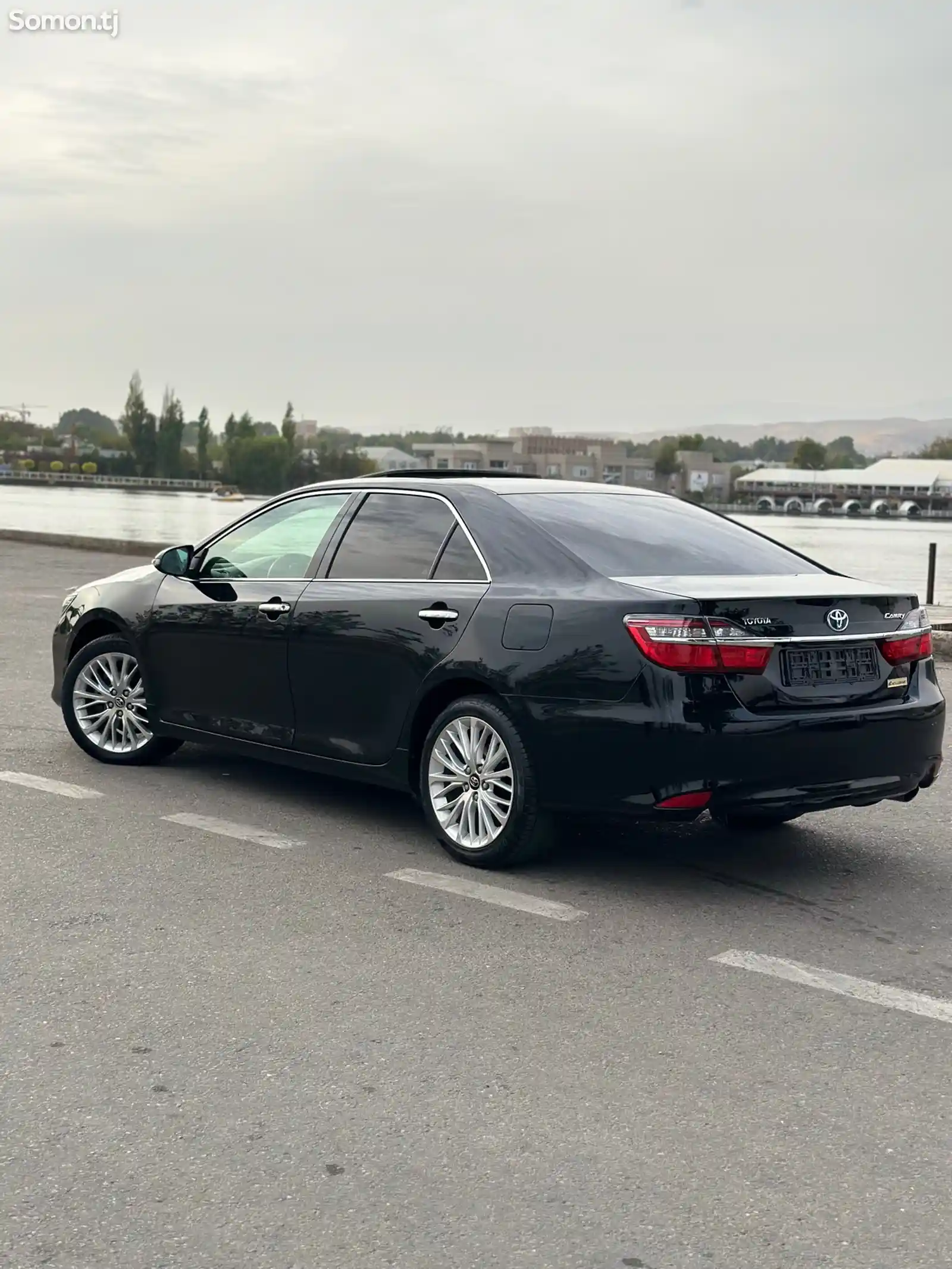 Toyota Camry, 2016-3