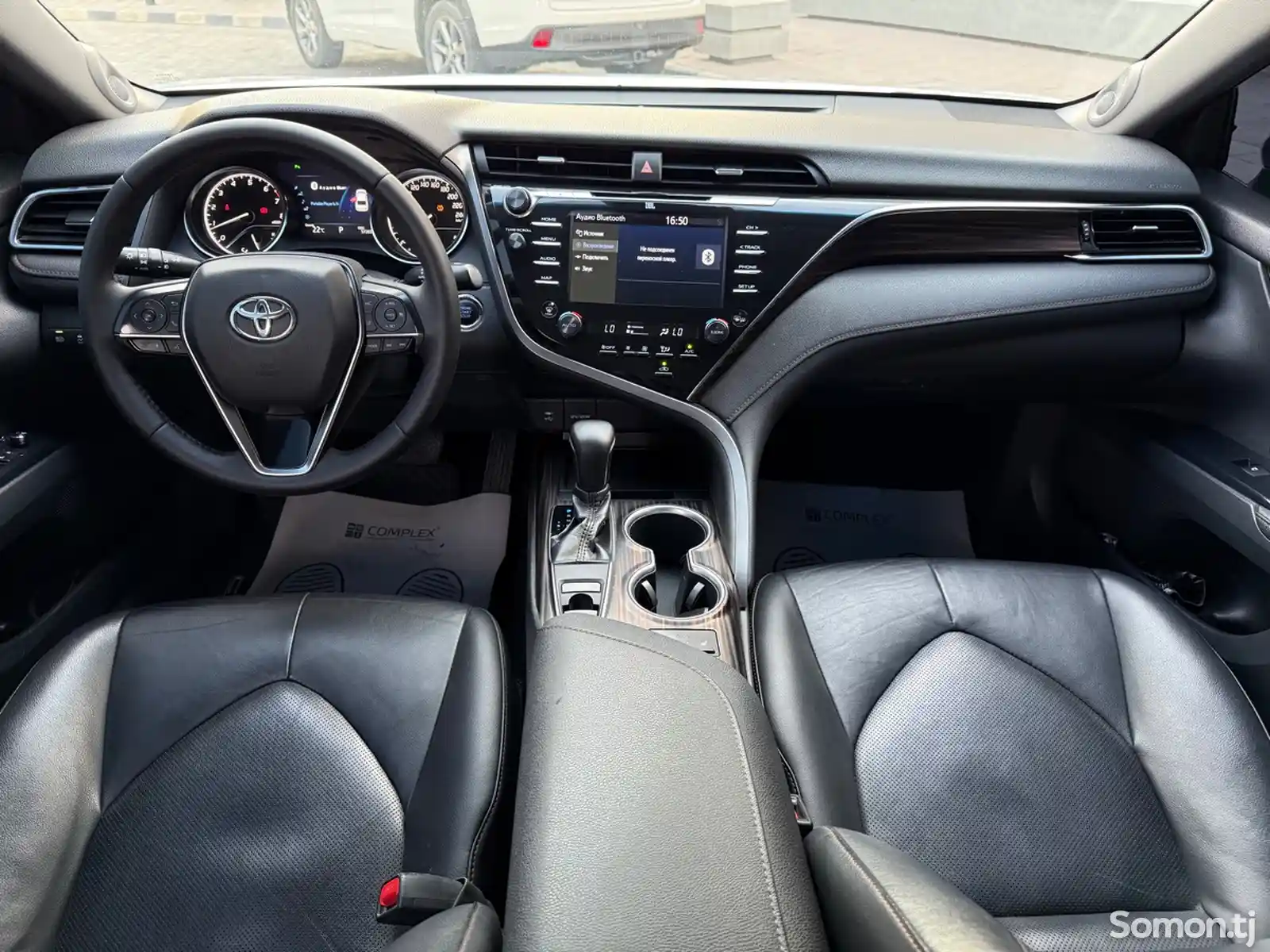 Toyota Camry, 2019-6