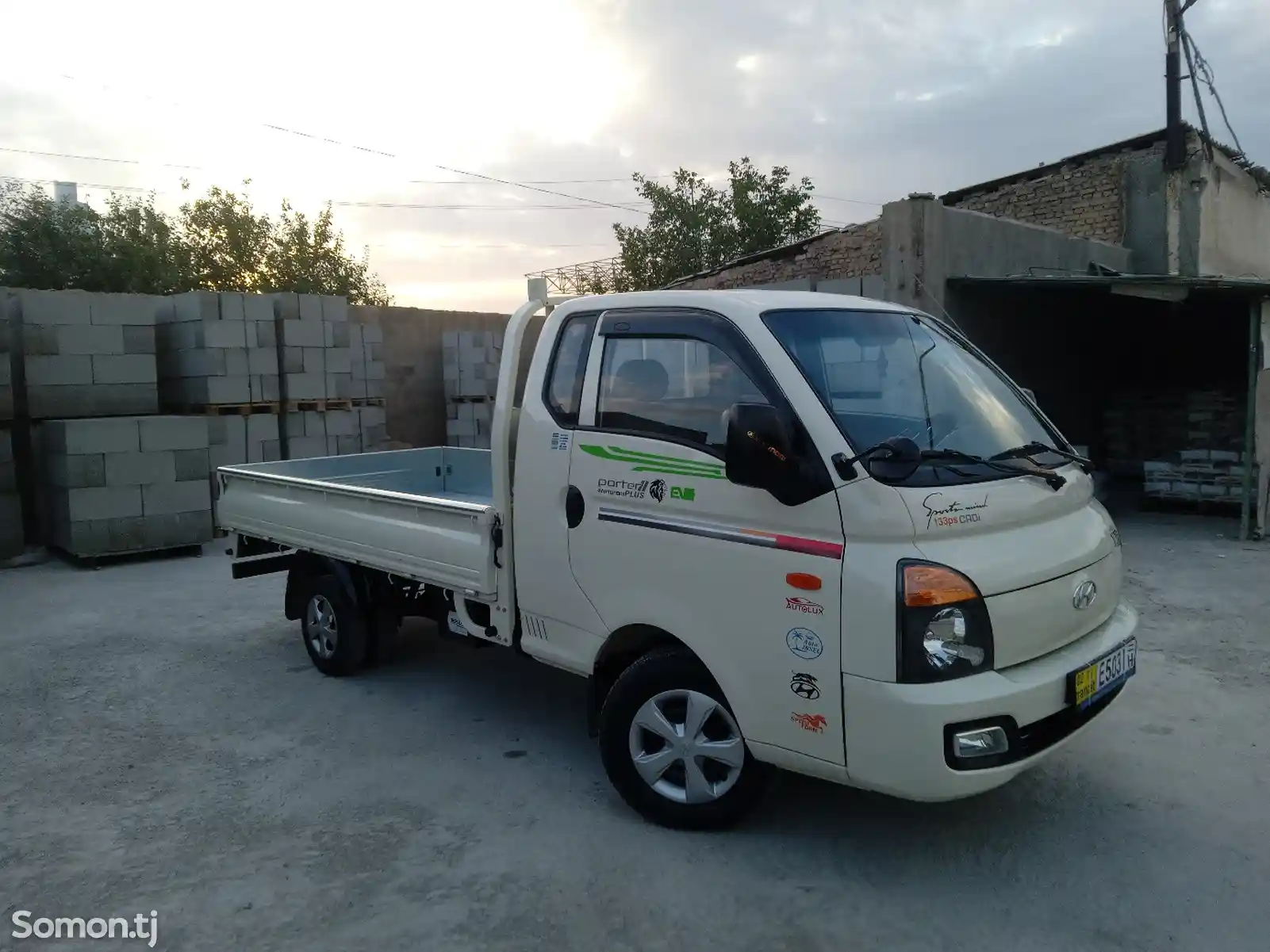 Бортовой автомобиль Hyundai Porter, 2015-5