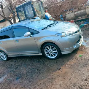 Toyota Wish, 2010