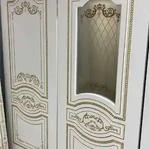 Межкомнатный дверь
