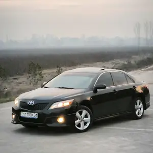 Toyota Camry, 2010