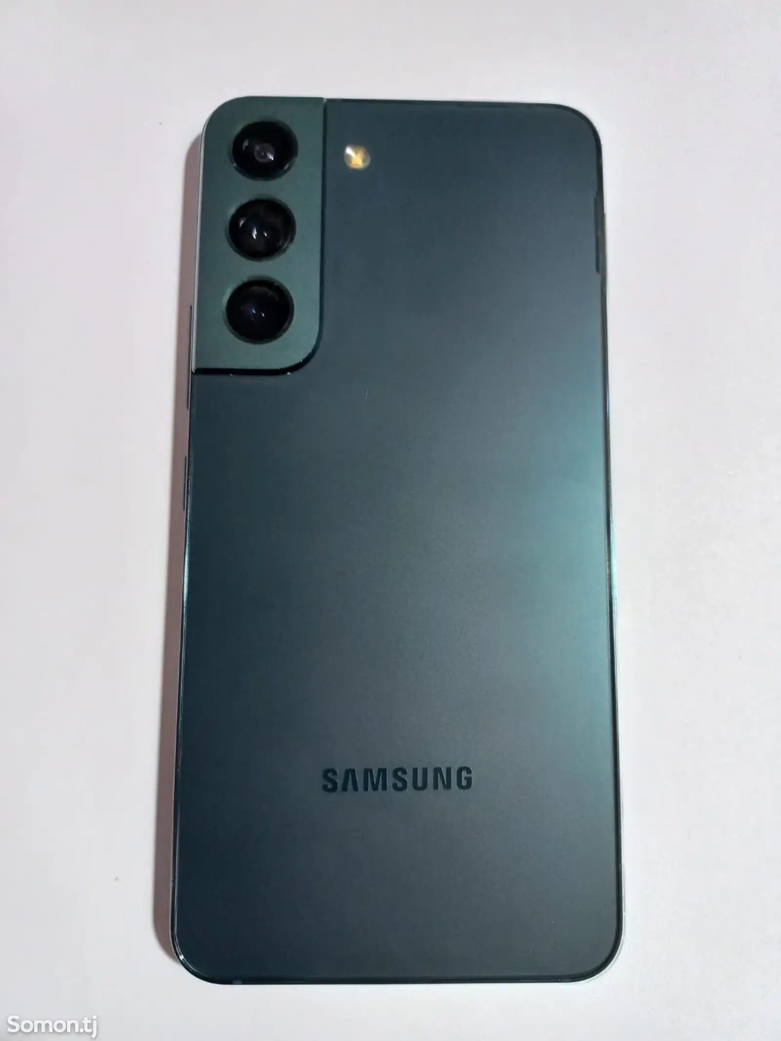 Samsung Galaxy S22-1