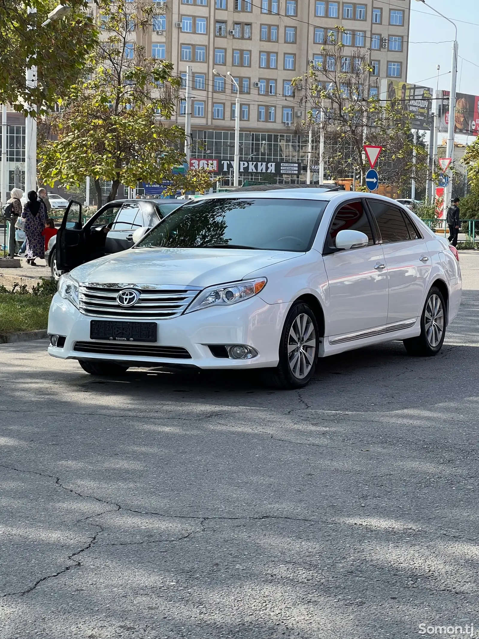 Toyota Avalon, 2011-3