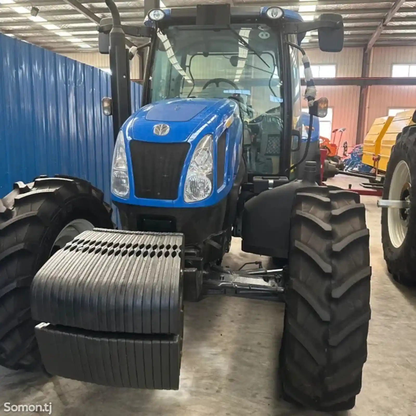 Трактор New Holland 1404-2