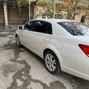 Toyota Avalon, 2008