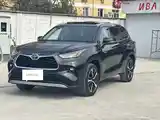 Toyota Highlander, 2022-2