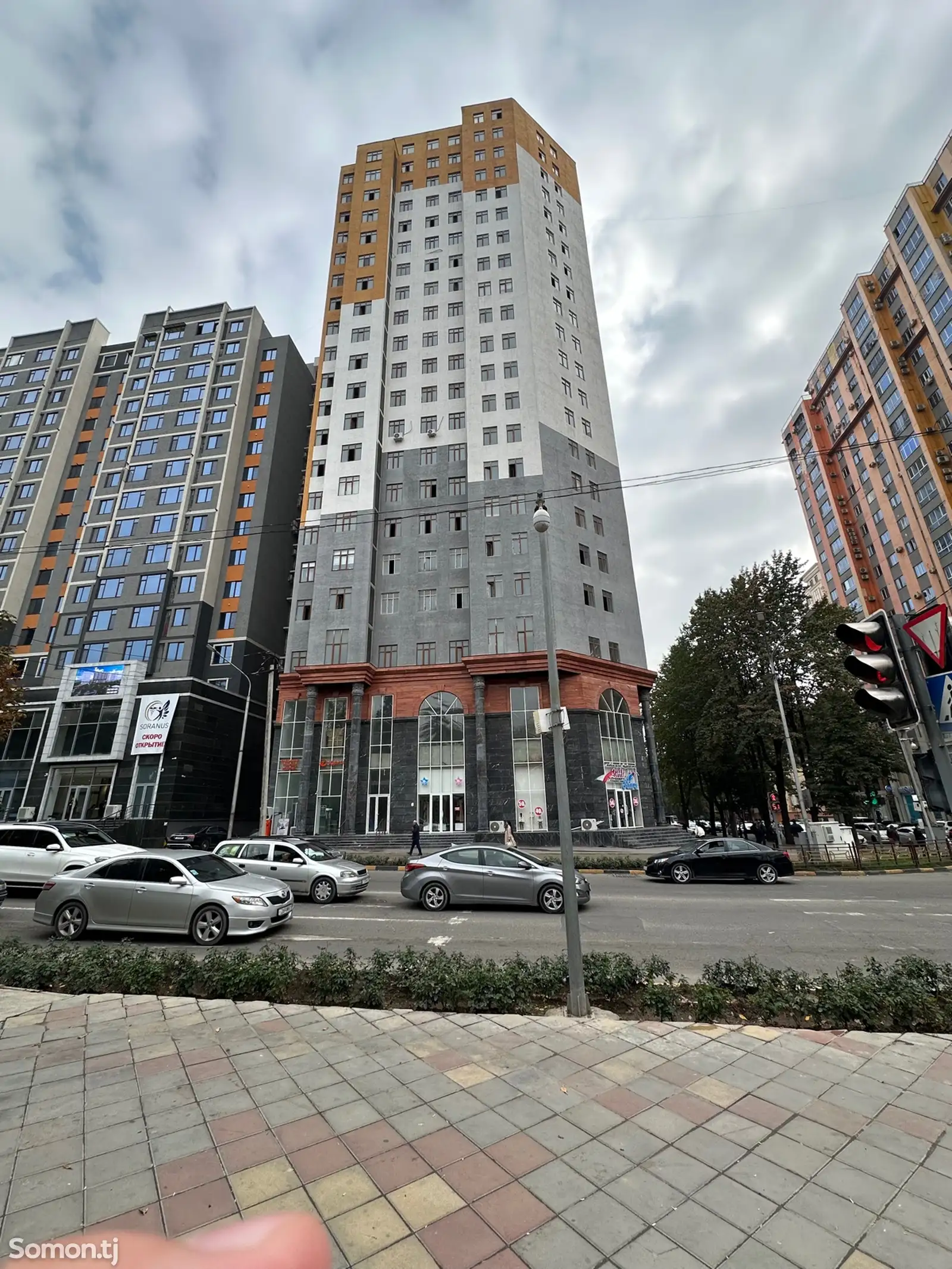 3-комн. квартира, 14 этаж, 102 м², Исмоили Сомони-1