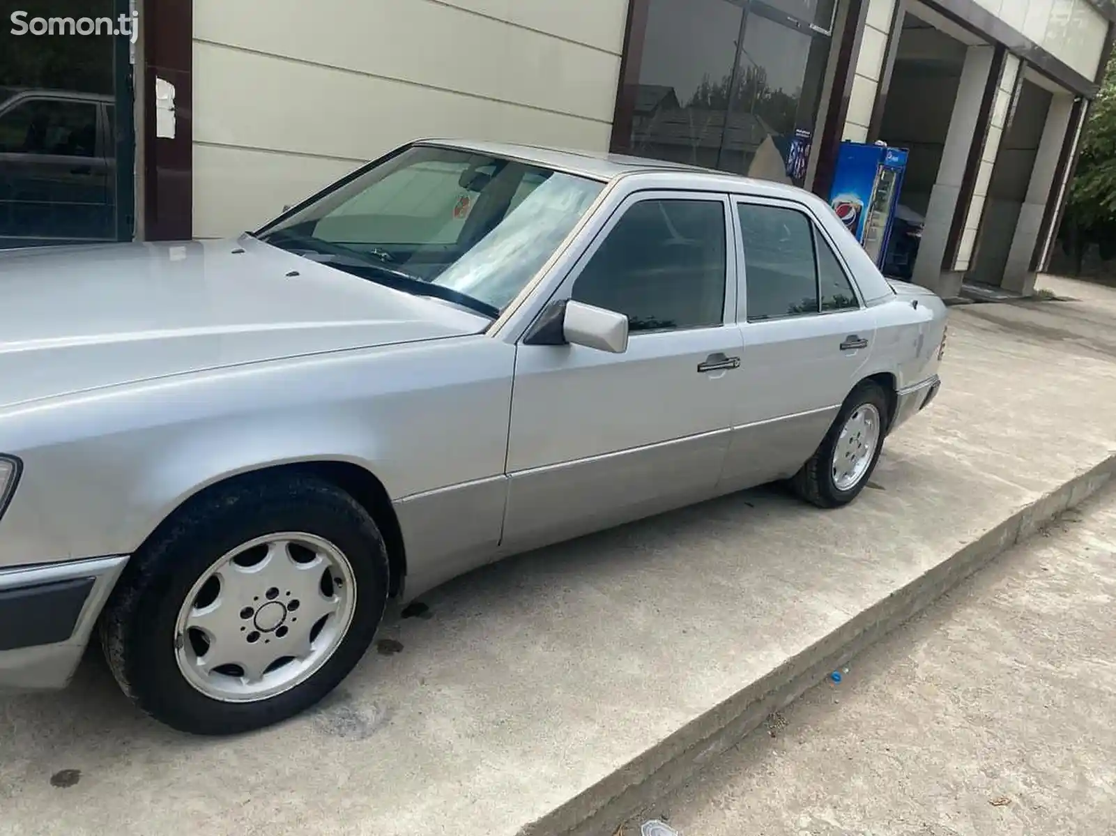 Mercedes-Benz W124, 1993-2