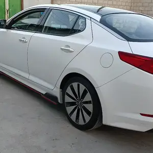 Kia K5, 2011