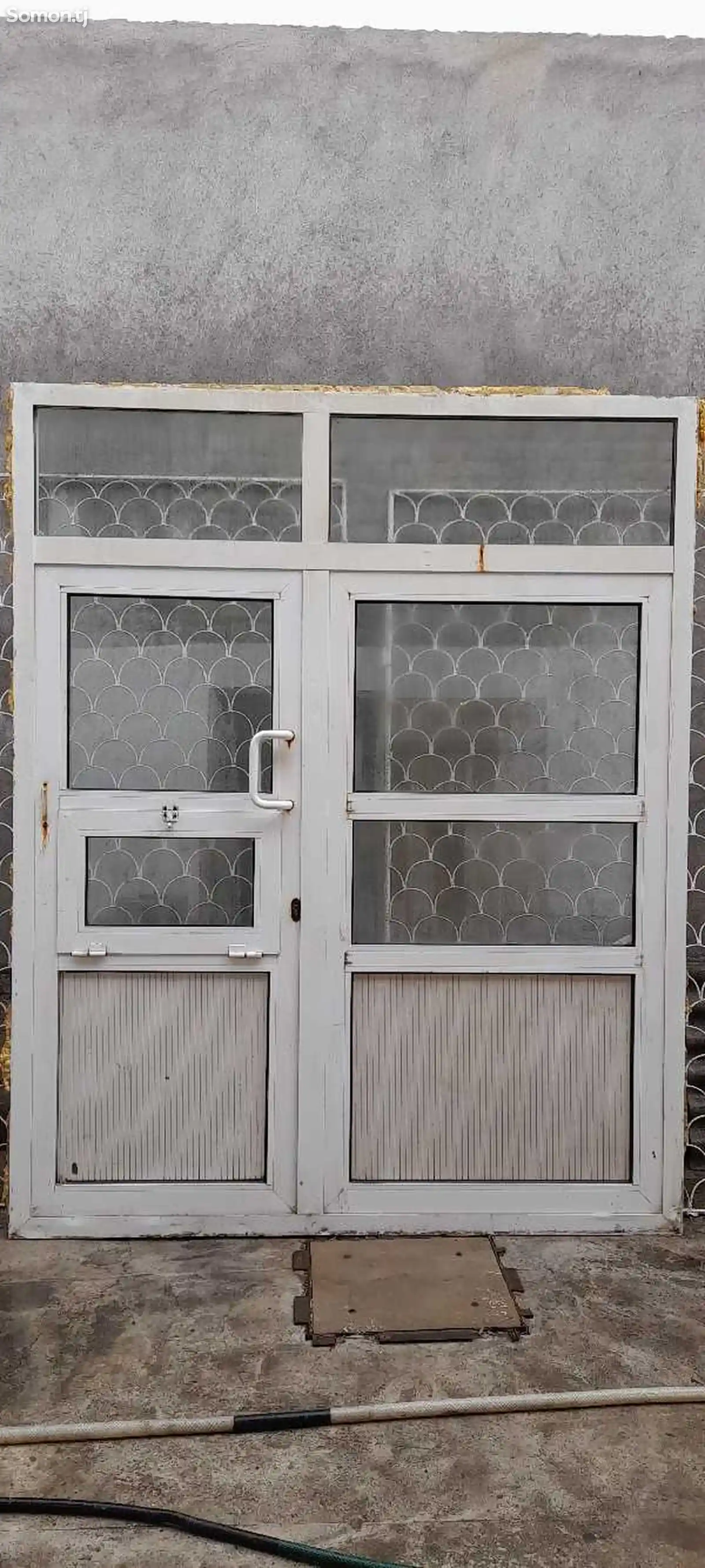Алюминиевая дверь-1