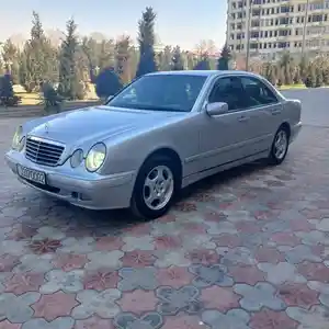 Mercedes-Benz E class, 2000