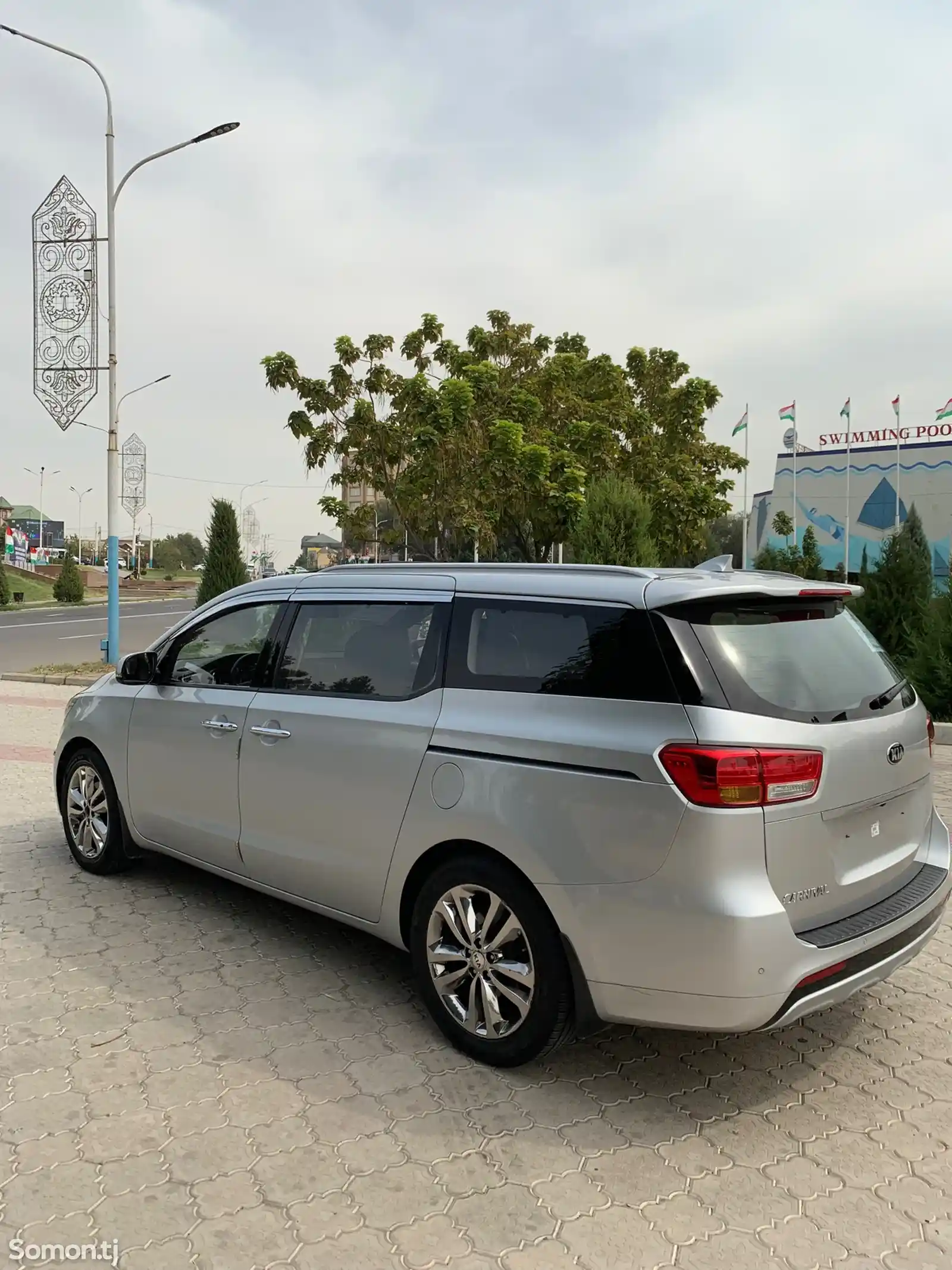 Kia Carnival, 2015-5