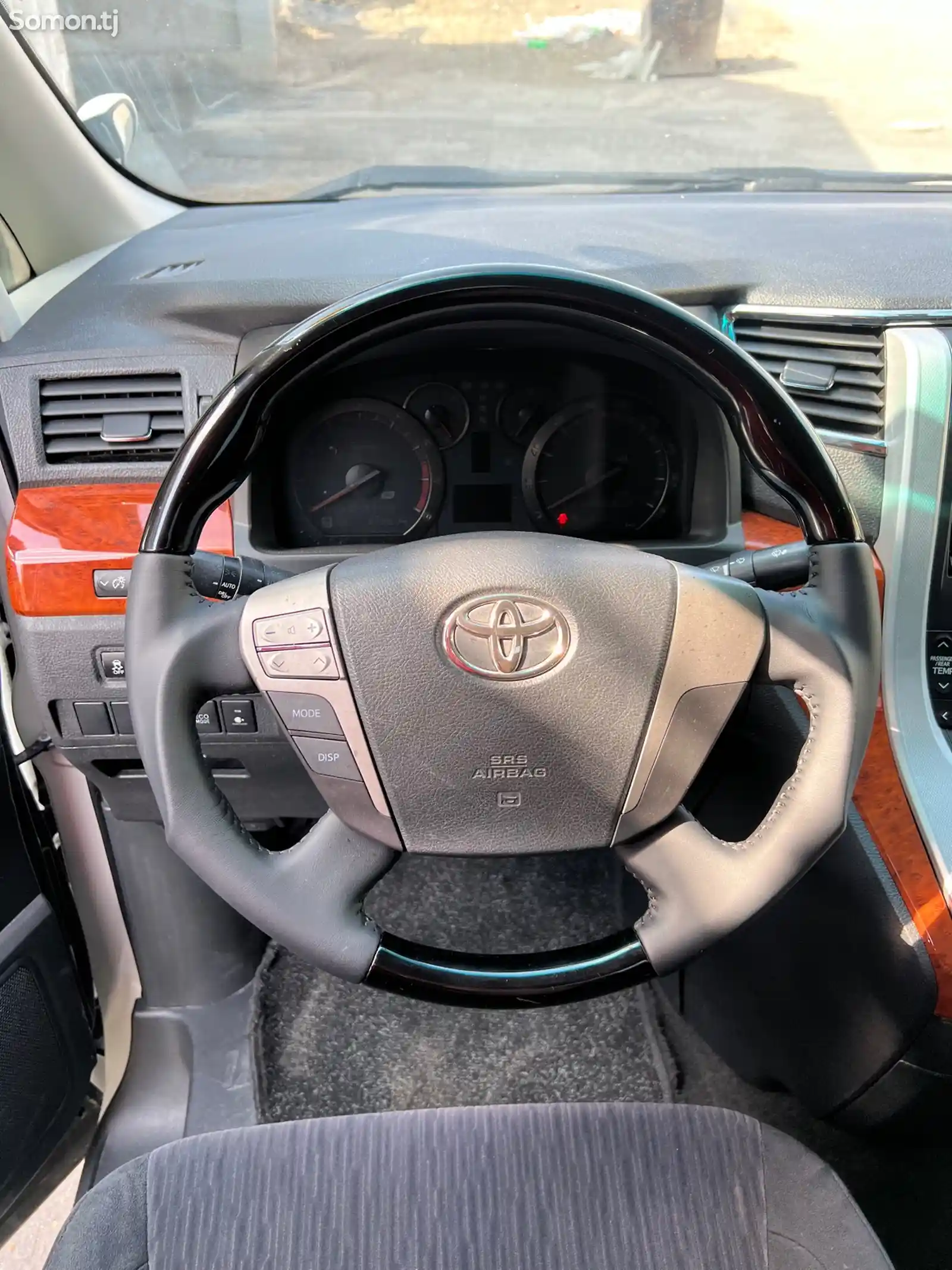 Toyota Vellfire, 2014-11