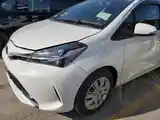 Toyota Vitz, 2015-10