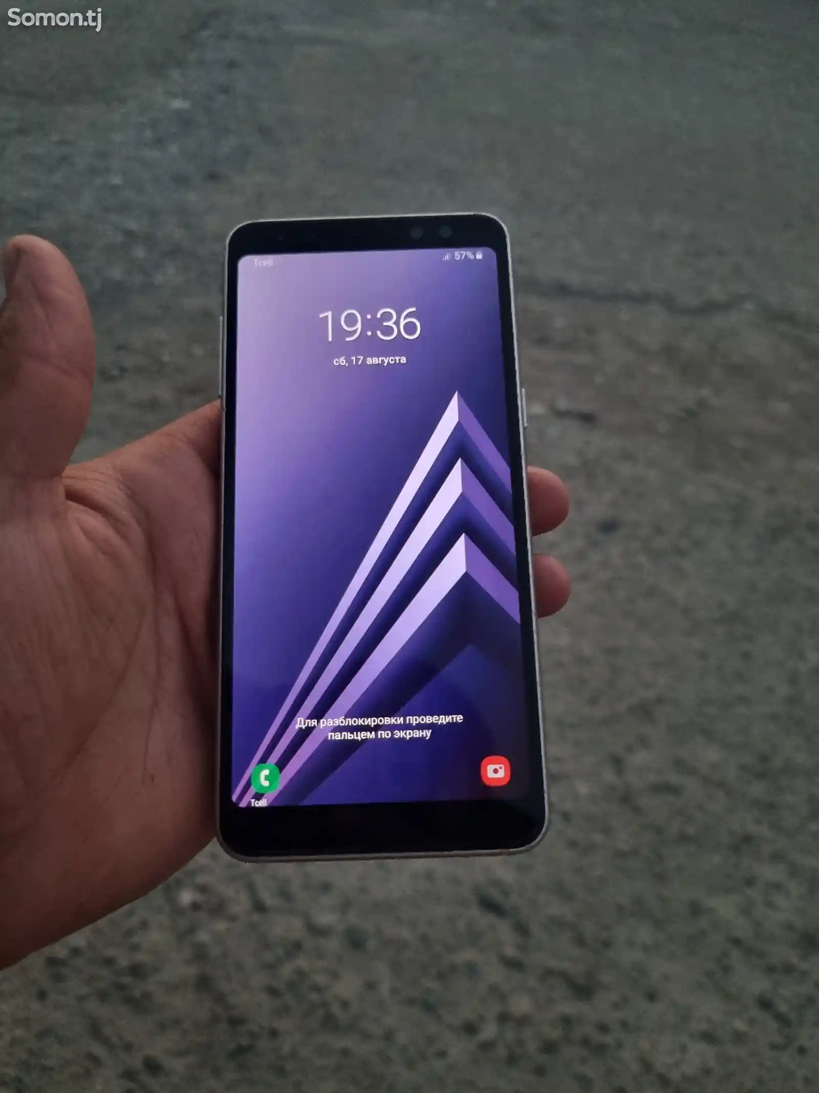 Телефон Samsung Galaxy A8, 32 gb-2