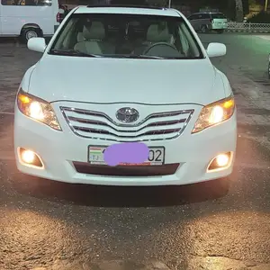 Toyota Camry, 2011