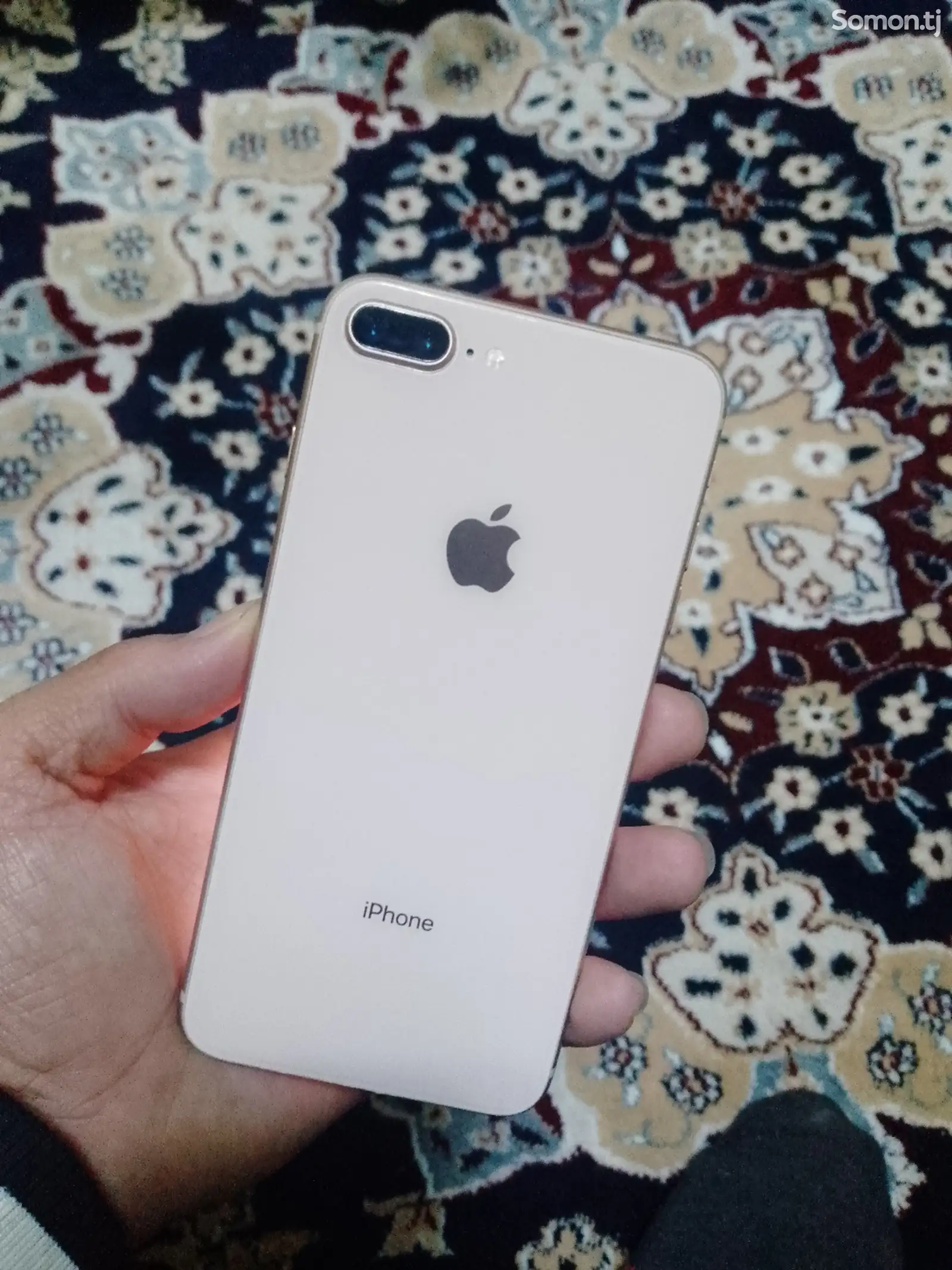 Apple iPhone 8 plus, 64 gb, Gold-1