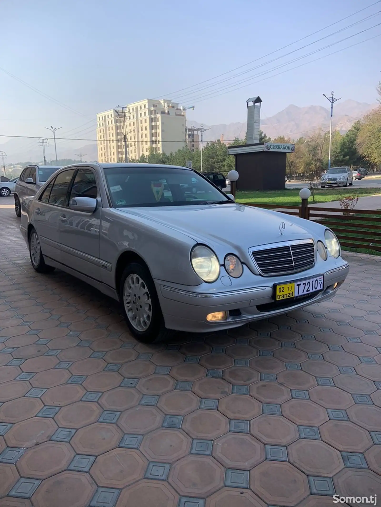 Mercedes-Benz E class, 2000-1