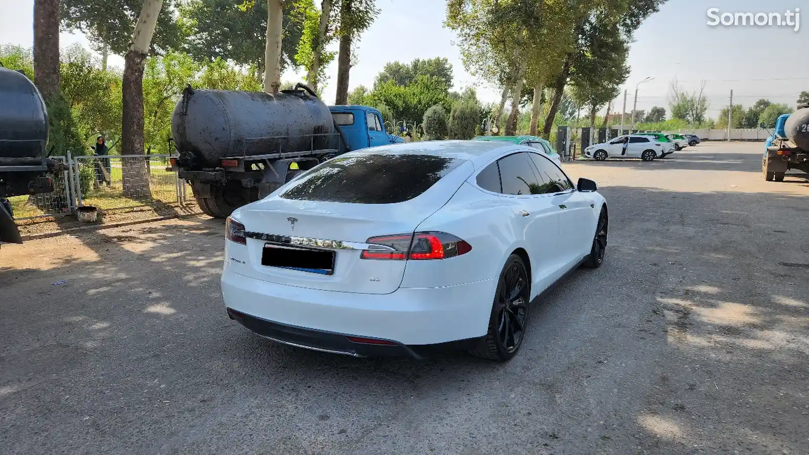 Tesla Model S, 2014-8