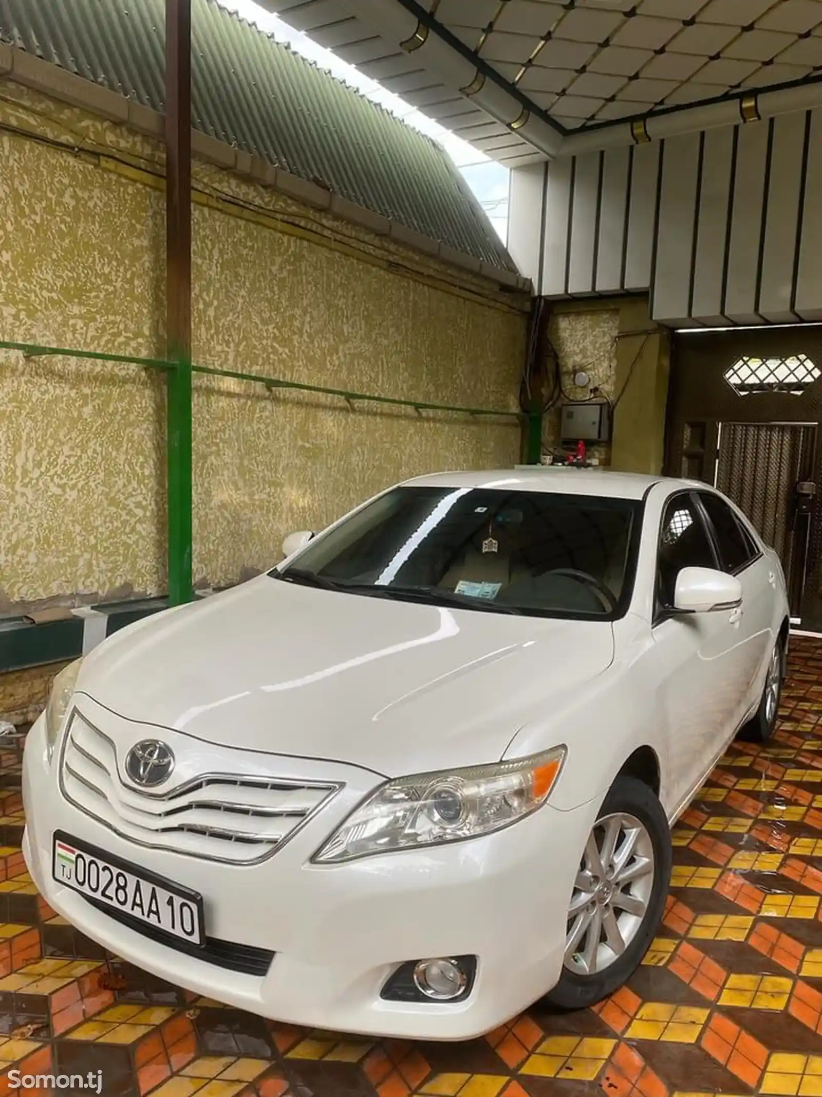 Toyota Camry, 2011-1