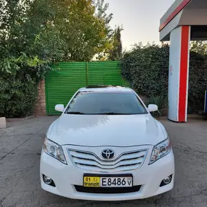 Toyota Camry, 2011