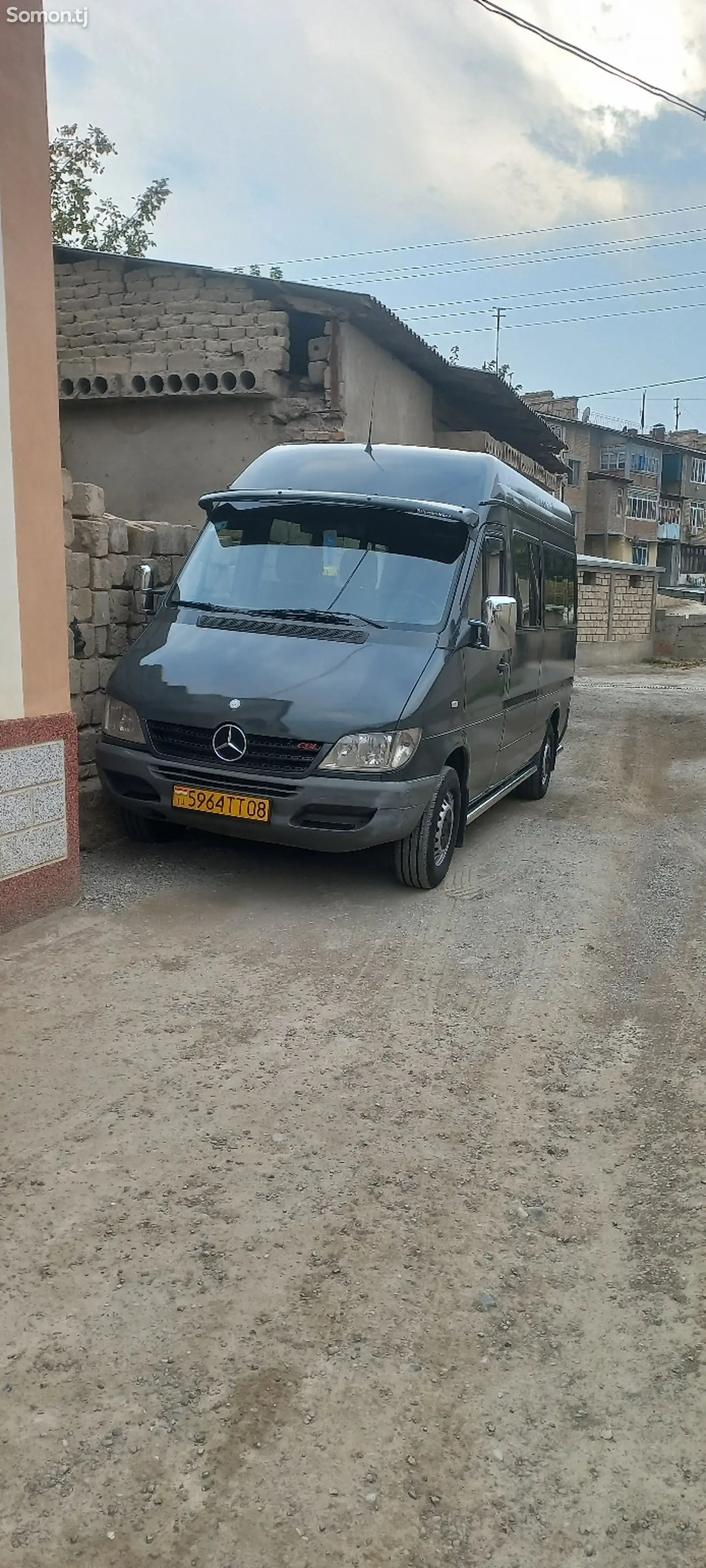 Mersedes Benz Sprinter-1