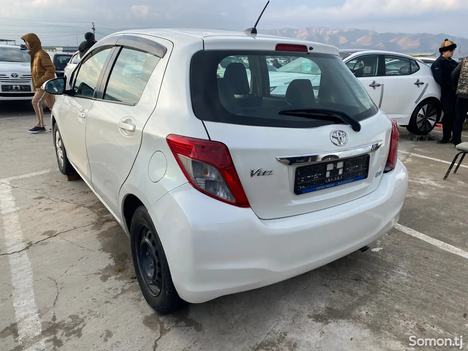 Toyota Vitz, 2011-1