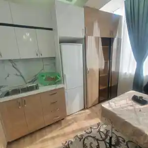 2-комн. квартира, 2 этаж, 68м², 19 мкр