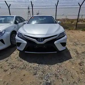 Toyota Camry, 2018