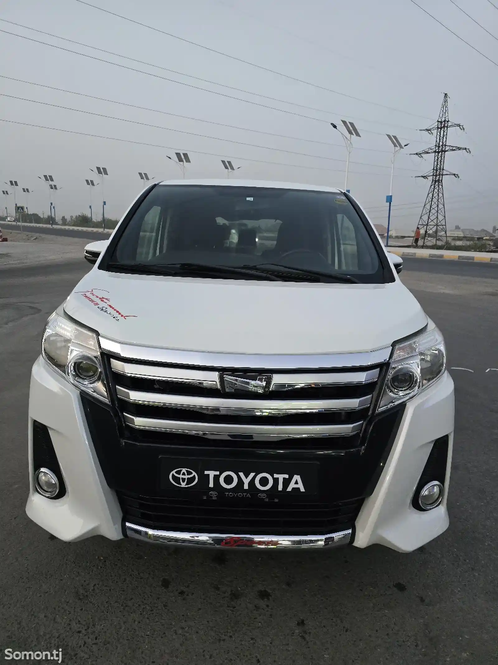 Toyota Voxy, 2014-6